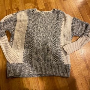Autumn cashmere grey and white crew sweater XS
